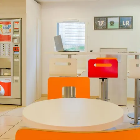 מלון Eco Centre Les Minimes לה רושל